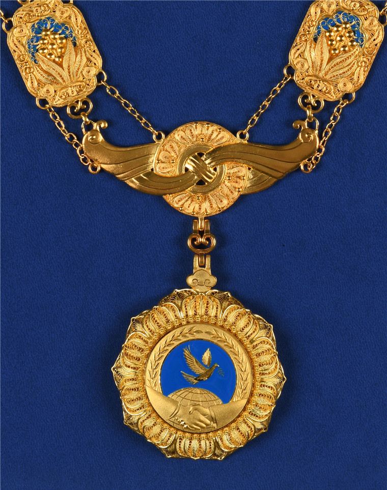 世界上最著名的勋章,156颗豪华勋章