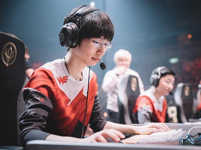 we阵容957,we上单957高光时刻