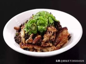 五花肉炒笋衣的饭店做法,鲜笋炒五花肉湘菜做法