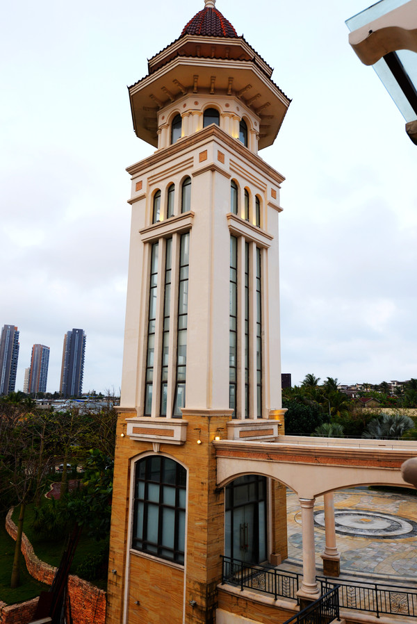 幸亏我来了再不来素材就没了,海南月亮湾的夜晚