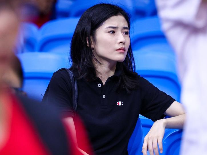 独特的风景线!回顾男篮世界杯上的美女球迷,巴西女球迷一战走红