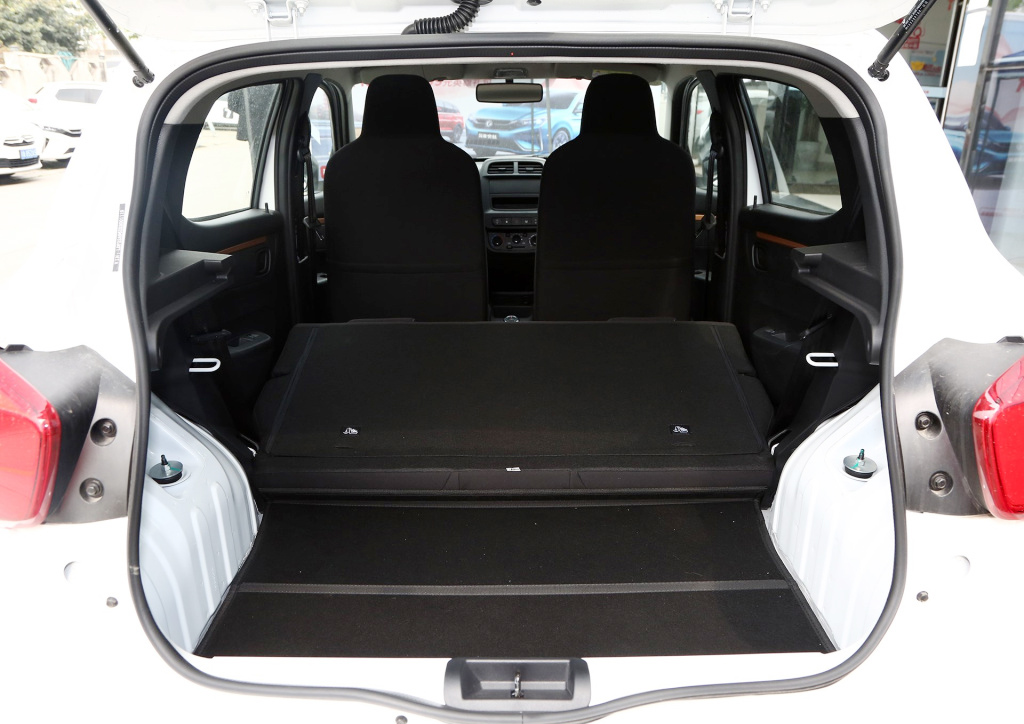 东风ex1与五菱宏光mini,东风新能源ex1和五菱宏光