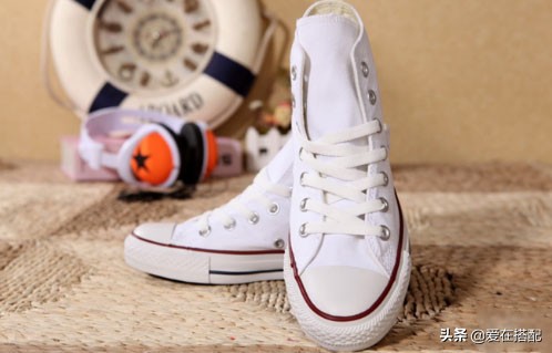 匡威新鞋子前面太窄了挤脚小妙招,匡威帆布鞋挤脚吗
