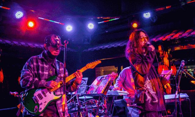 再也不用飞成都了！明星都超爱的贰麻酒馆青岛盛大开业