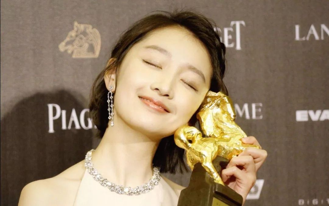 周冬雨双料最佳女主角,周冬雨三金影后全是女主角吗