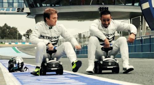 f1开车技术视频,f1驾驶员的感受