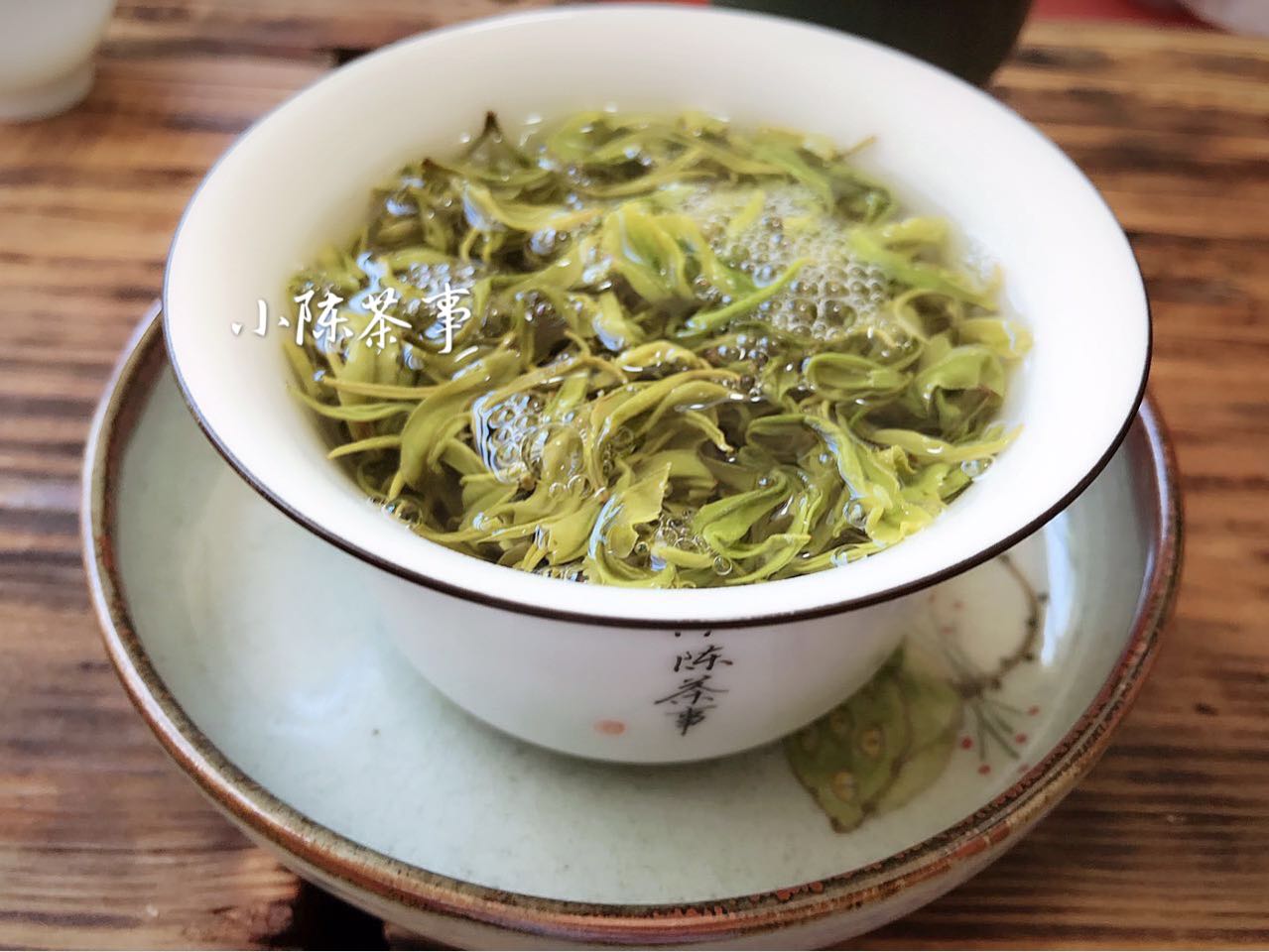 绿茶红茶白茶黑茶适合什么季节喝,普洱茶属于黑茶红茶还是绿茶黄茶