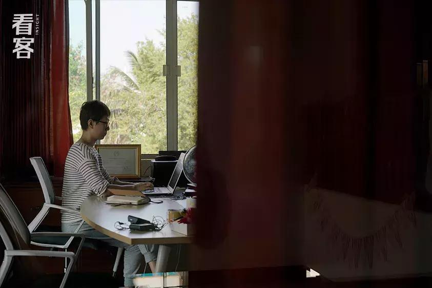 为了孩子上学全家都搬到县城好嘛,为了孩子上学全家去异地