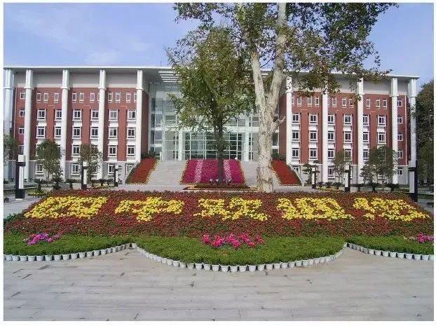 武汉32所重点小学大pk,武汉市十大美丽中学