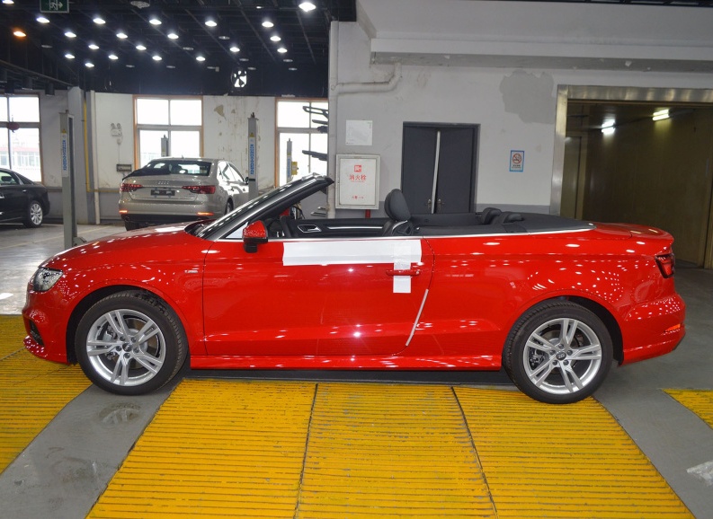 奥迪a3和宝马3系哪个更具有性价比,奥迪a3敞篷2023款落地价