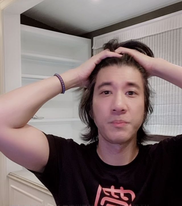 王力宏为带货剃胡须，李金铭直播却被吐槽：实力，才是最大的滤镜