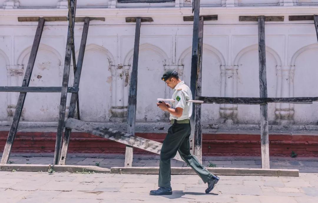 *局骗**和微笑，3000元带你体验双面尼泊尔