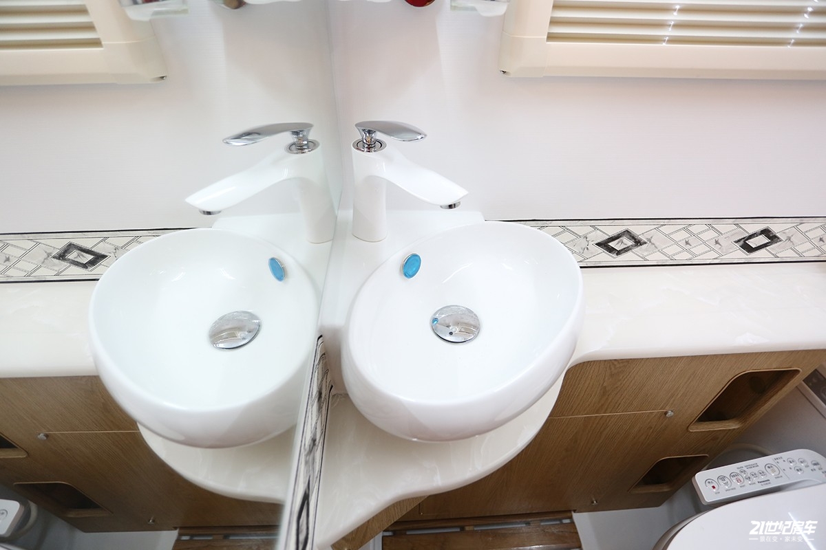 定价超百万的国产车,戴德e途promax房车228万