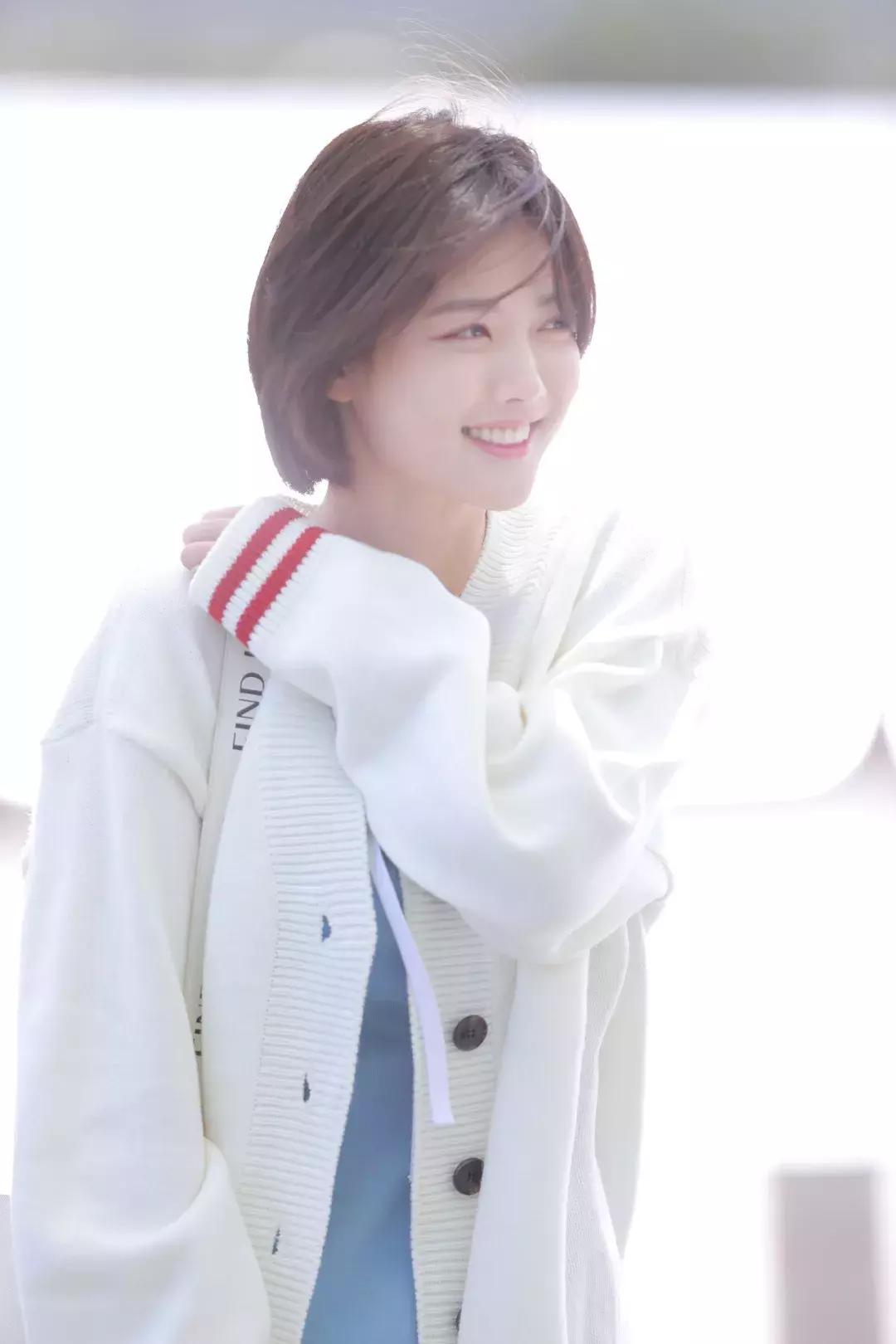 流行知性中短发,24款洋气直短发