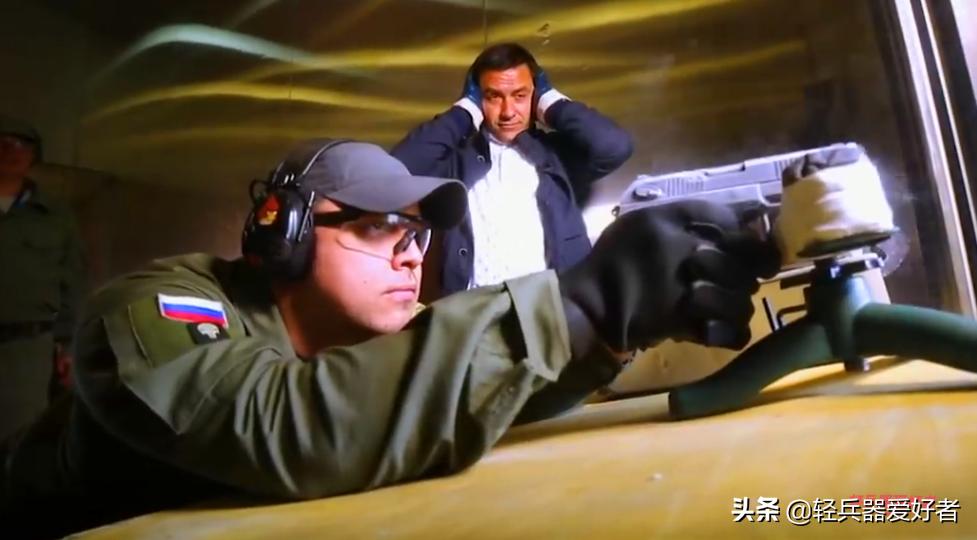 俄罗斯巨蟒手枪,俄罗斯蟒蛇手枪与斑蝰蛇手枪