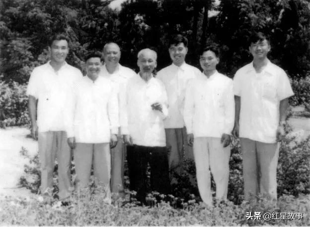 随卫中央领导人的经历