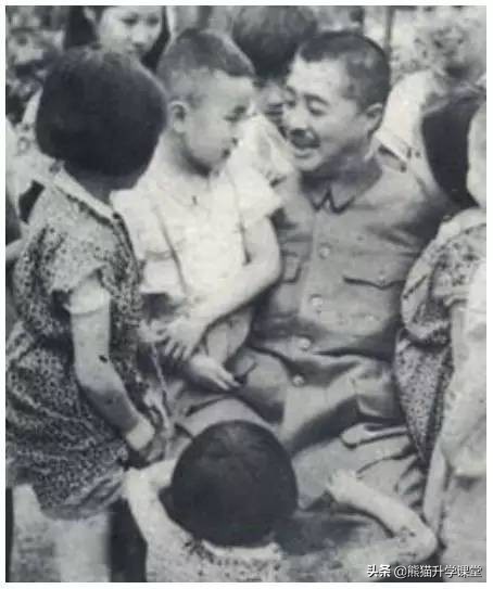 守护:让最美童年在这里发生——解读重庆市人民小学学校精神