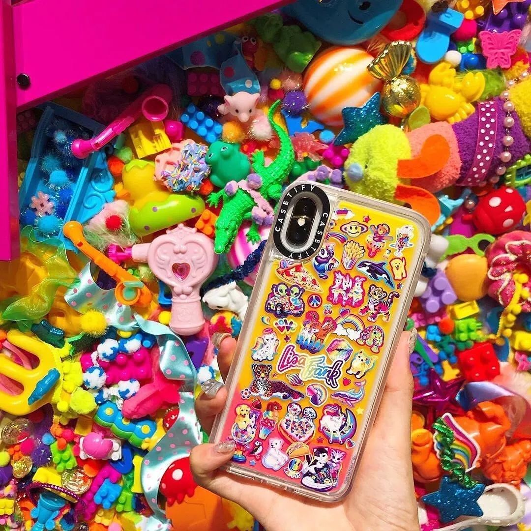 让登上福布斯的Kylie金小妹宠幸的手机壳是？