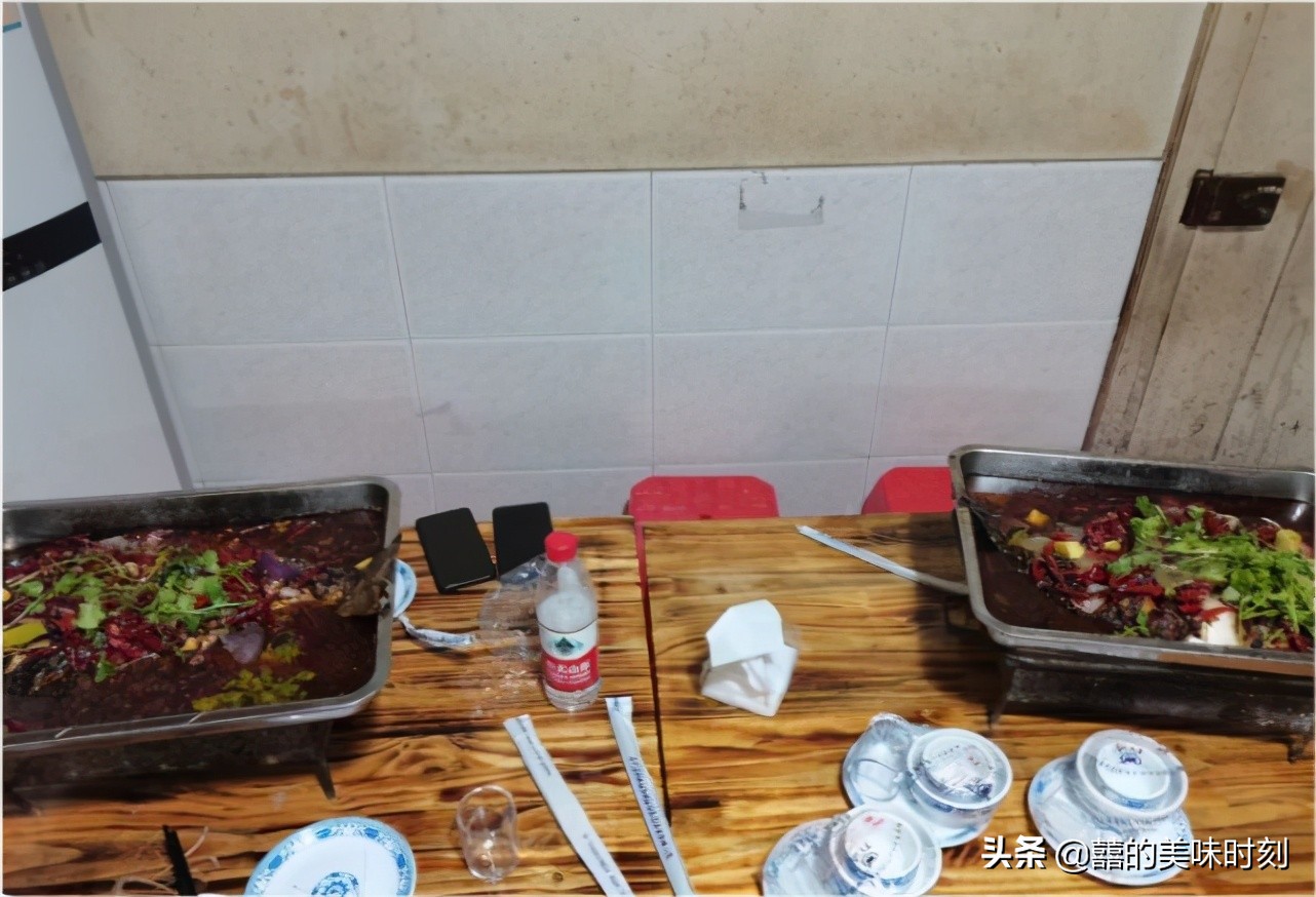 最火爆的万州烤鱼,万州最正宗的烤鱼