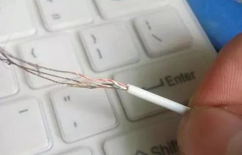 耳机线泛黄应该怎么处理,耳机线发黄变黑如何弄白