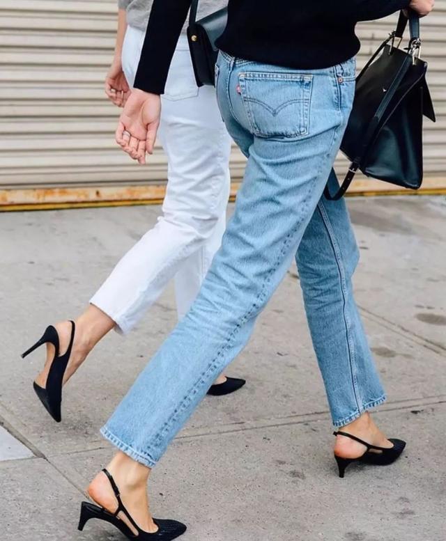 2022最流行的牛仔裤搭配什么鞋,牛仔裤搭配这5种鞋子好看又时髦