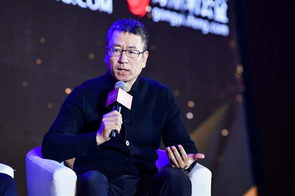 白岩松谈谣言视频,央视名嘴白岩松患病5年