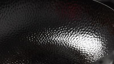 日本氮化铁锅怎么制作,日本铁锅纯手工打造