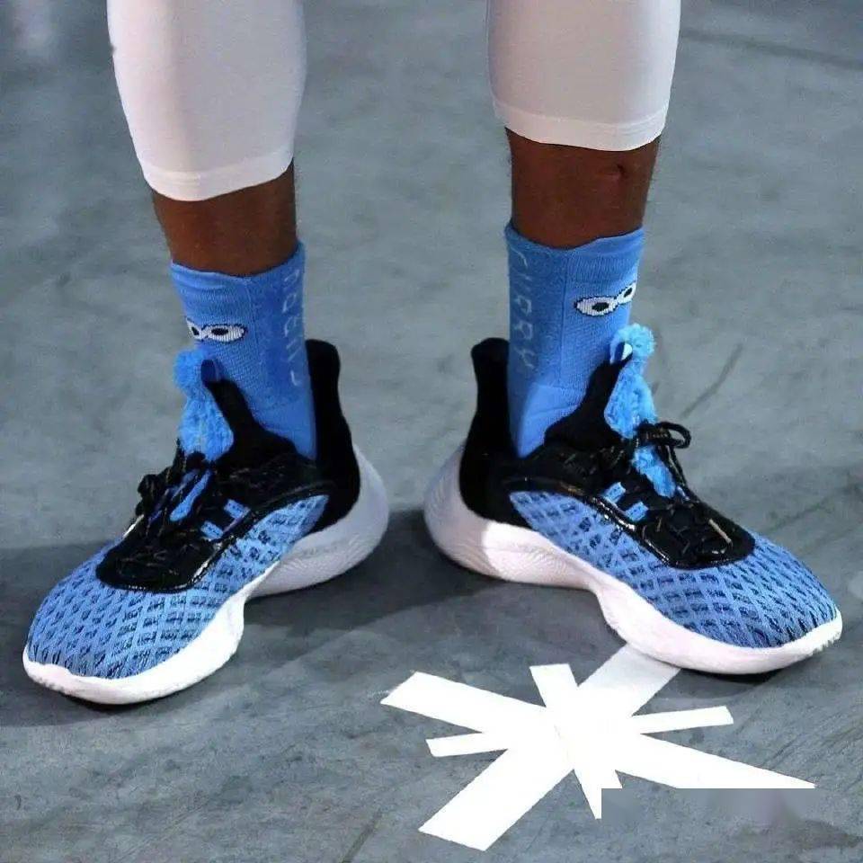 安踏零跑和安踏马赫有什么不同,安踏国潮与安踏是同一个品牌吗