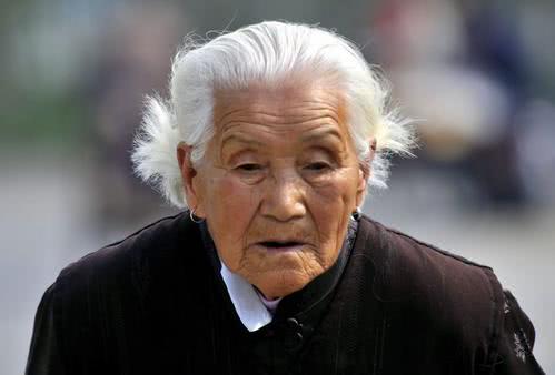 经常染发对身体的危害是什么,染发太频繁会有哪些危害