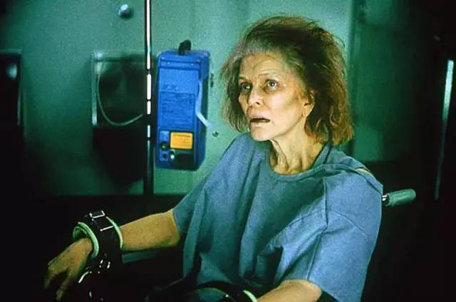 太丧了,这片导演拍的真好,但是,我不敢看第2遍