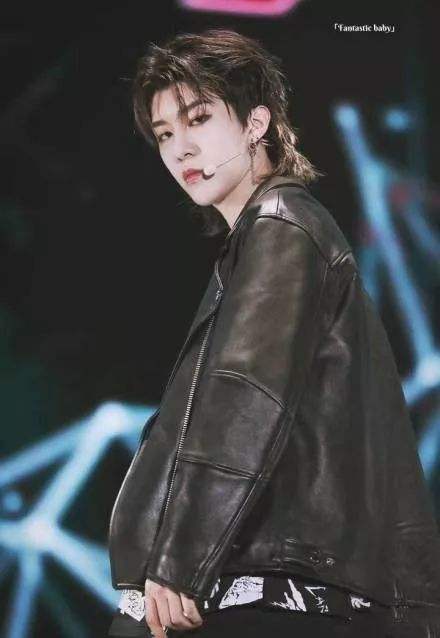 流行鲻鱼头狼尾女碎发,公主切发型适合什么脸型不留刘海