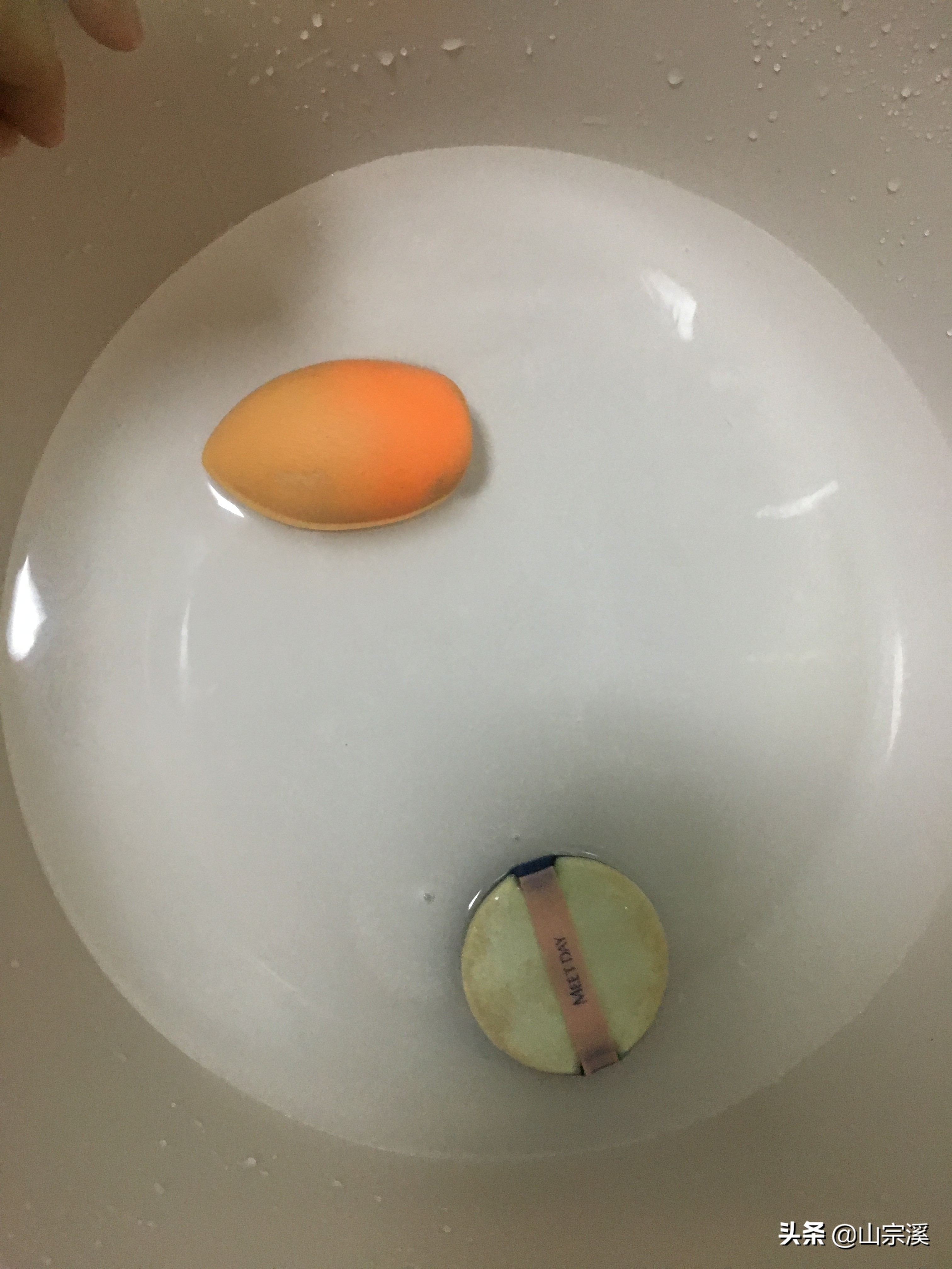 花西子蜜粉粉扑怎么清洗干净,新的美妆蛋和粉扑怎么清洗
