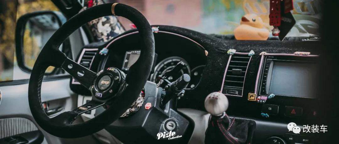 金杯海狮能推着么,金杯海狮可以坐几个人