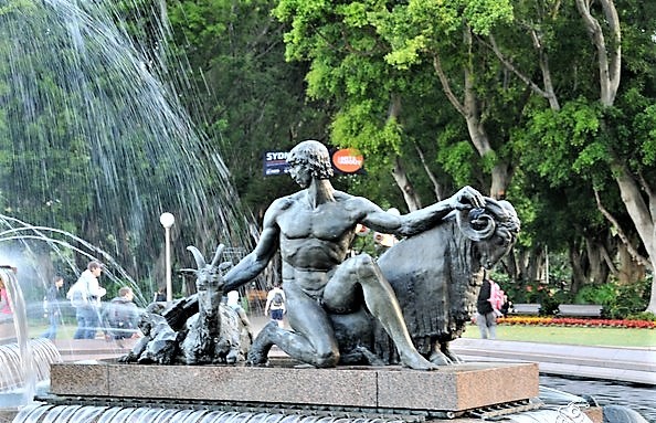 悉尼皇家植物园和海德公园,伦敦和悉尼海德公园