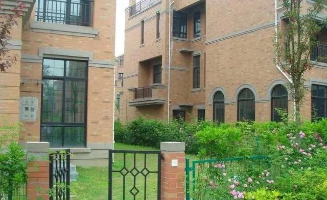 买复式有什么坏处,复式顶层能买吗