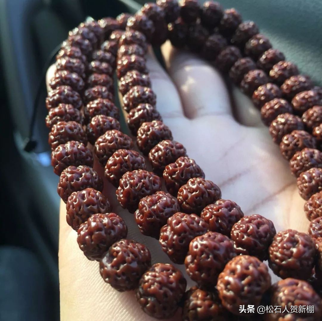 最容易盘出包浆的手串,盘玩包浆后变黑的文玩