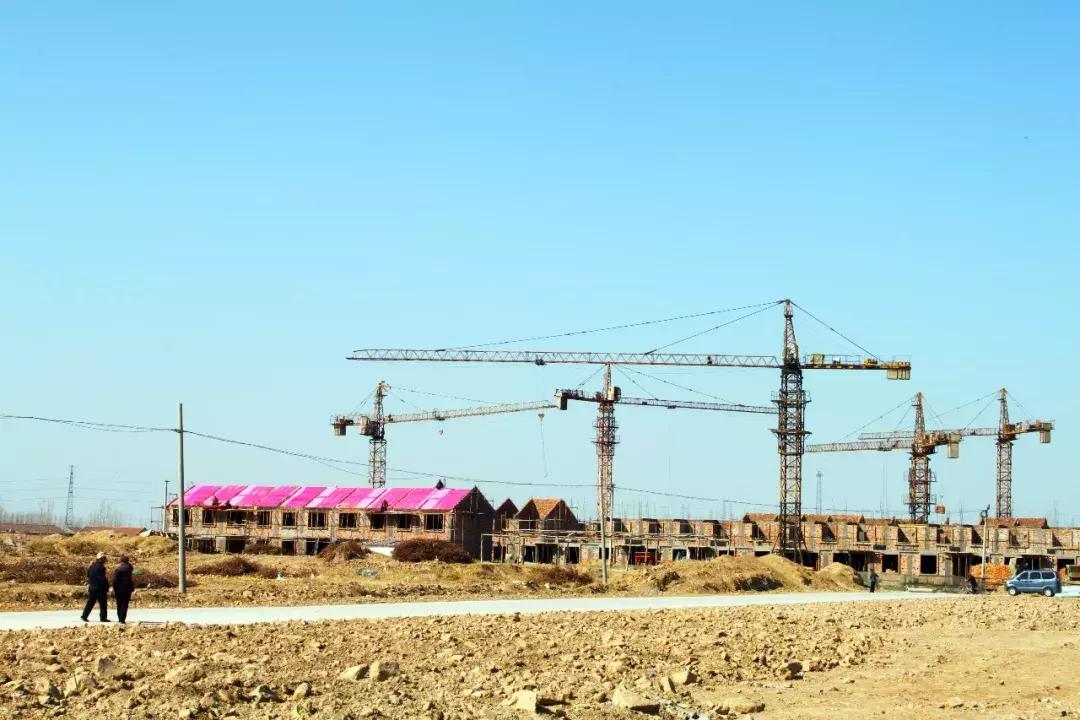 农民自建房屋可以出租吗,买的村民自建房可以贷款吗