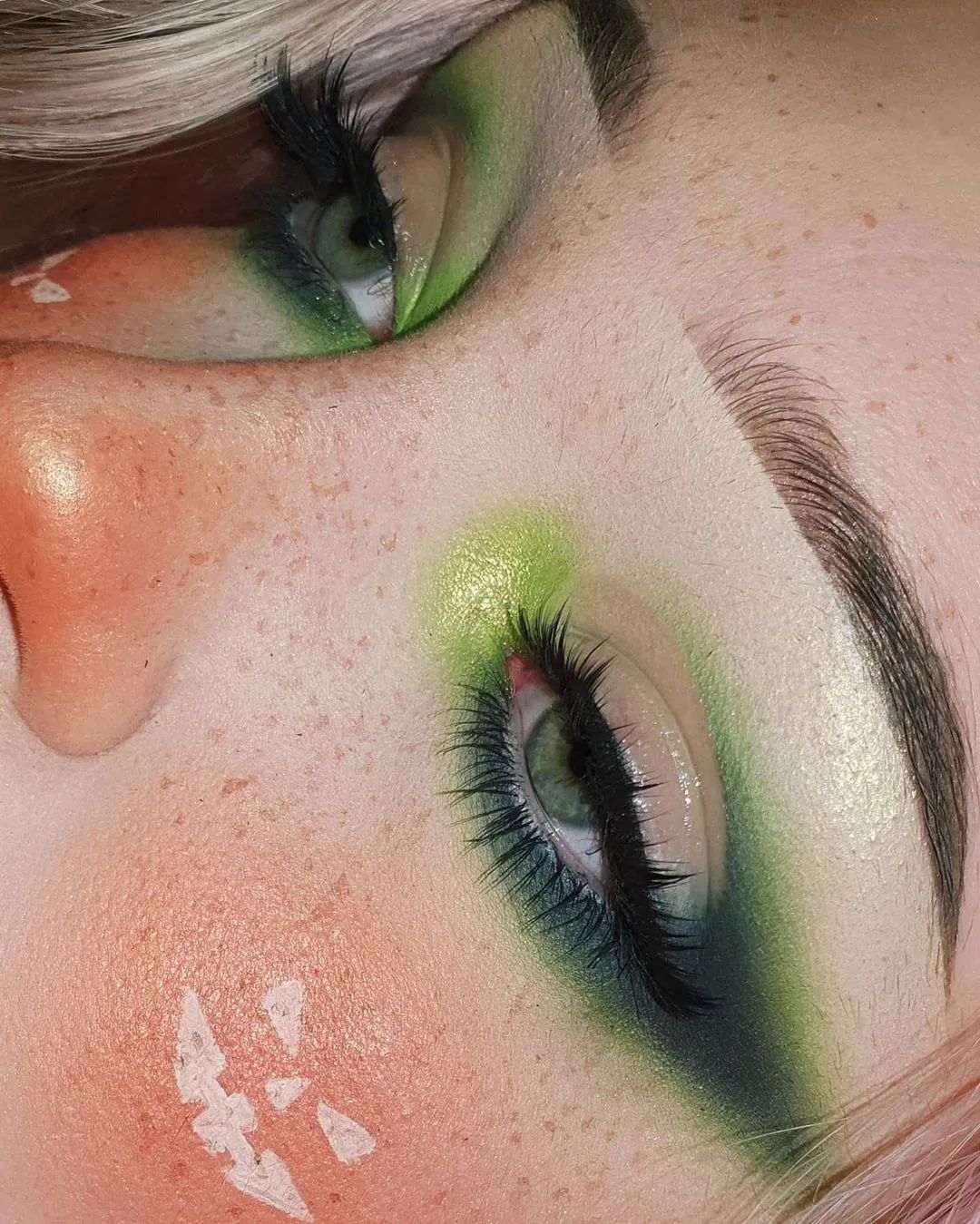 王嘉尔炸裂现场宣美 (王嘉尔宣美最新视频)