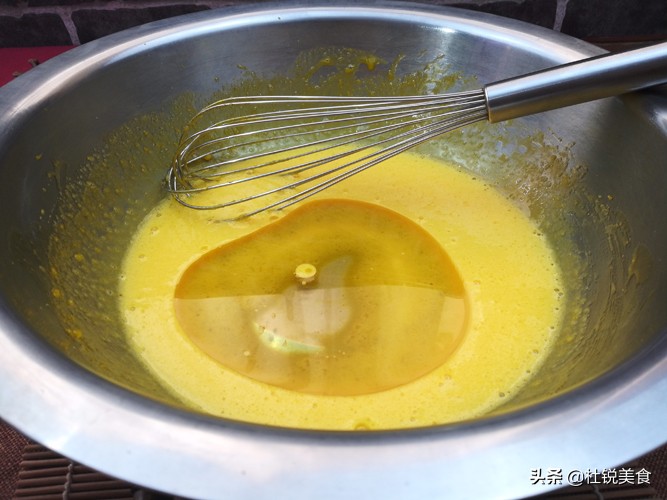 戚风蛋糕蛋黄糊有颗粒会怎么样,戚风蛋糕蛋黄比蛋白多