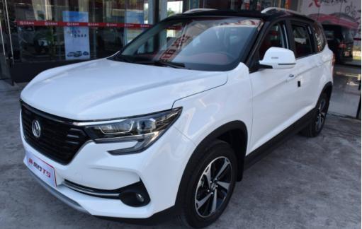 全款四万多七座版东风风行t5,新款风行t5满足国六起售7.39万