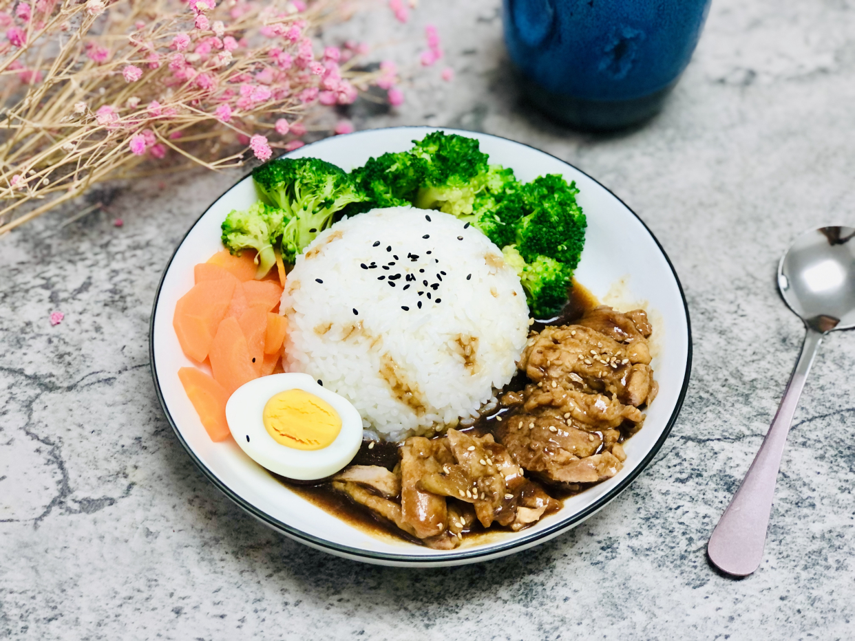 外卖50块的炸鸡自己做能花多少,外卖10元3个鸡腿