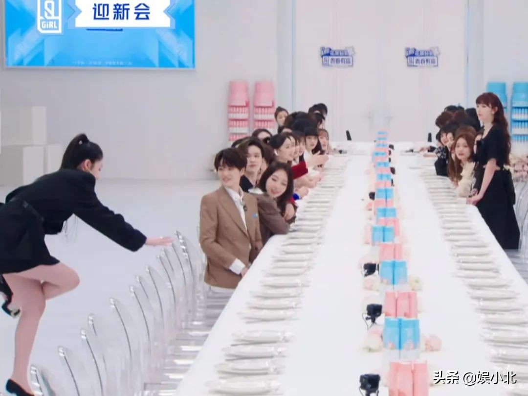 虞书欣对赵小棠撒娇,当赵小棠遇到虞书欣