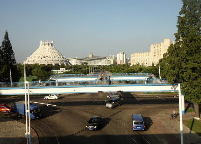 走进朝鲜最发达的城市,朝鲜平壤算几线城市