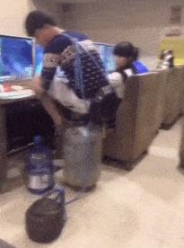 用气枪把人打伤了多久判刑,用气枪吹油对人的危害