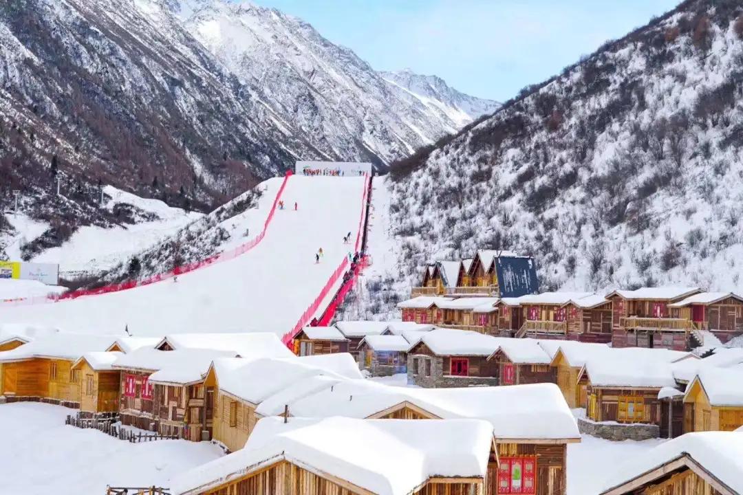 川西泡温泉看雪景,川西12月份最佳雪景泡温泉的地方