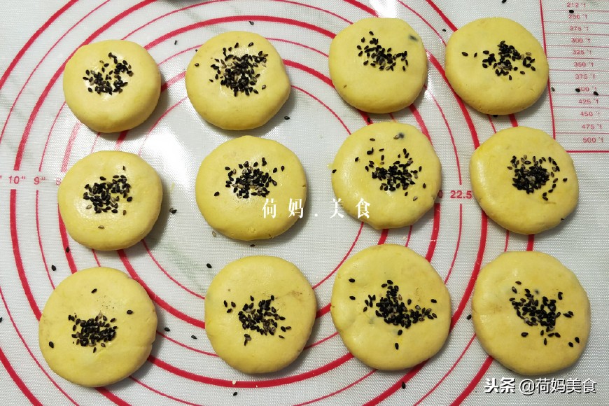 怎么做又香又软的南瓜饼,没有电饼档南瓜饼不上火的做法