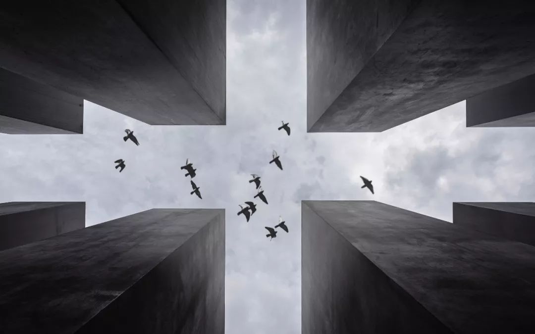 从天堂到地狱回到人间,从天堂来到仙境的火车