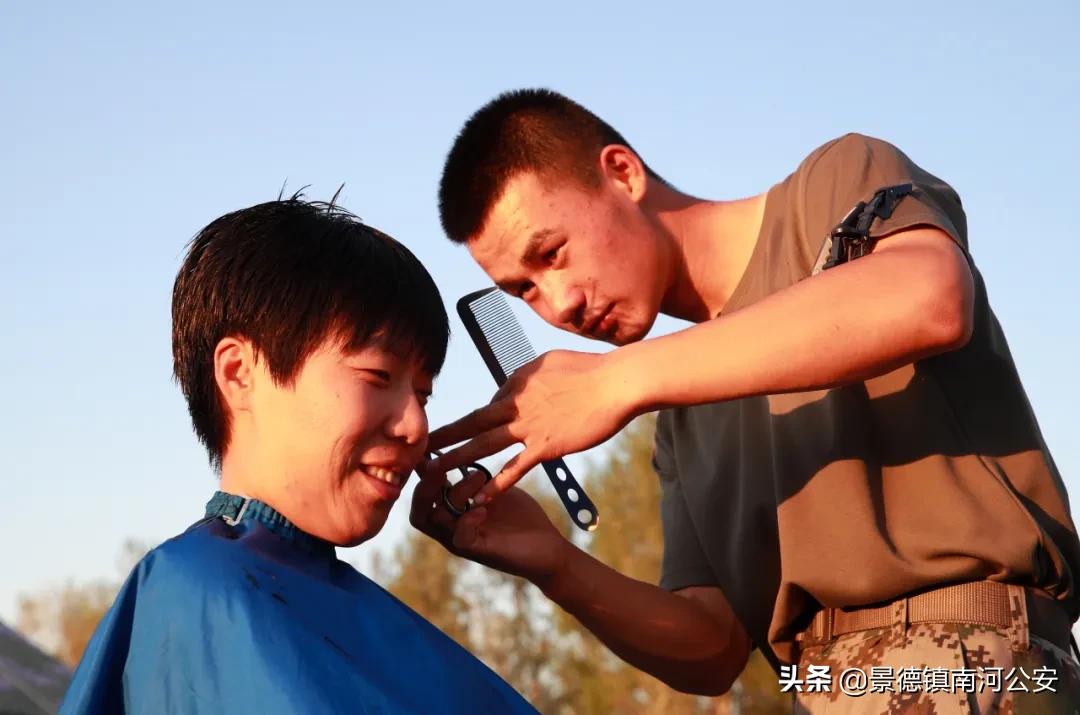 马和帕丽:“天山之花”,在铁甲洪流中绽放