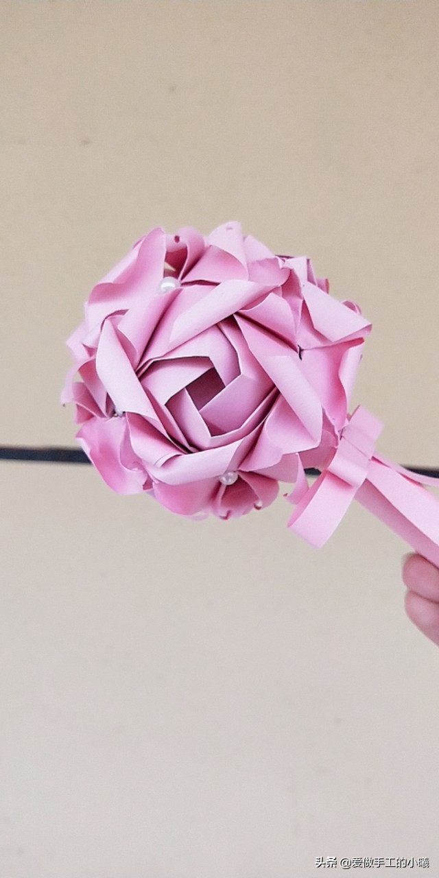 折纸玫瑰花简单易学图片,卷心玫瑰花折纸教程图解