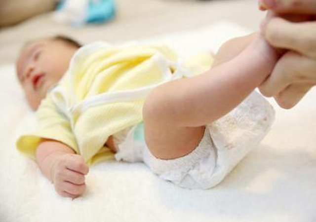 宝宝有这4种表现，说明脾胃很好！不用担心消化不良爱生病